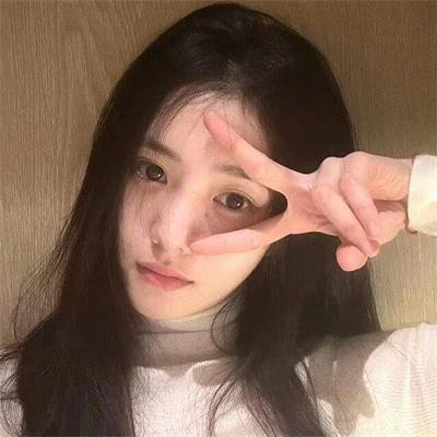 忧郁小女孩